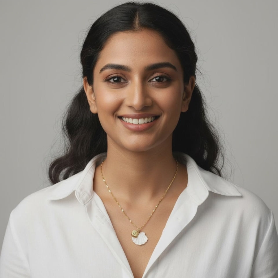 Evergold Seashell Whisper Necklace – 14K Gold Plated | Just A Girl